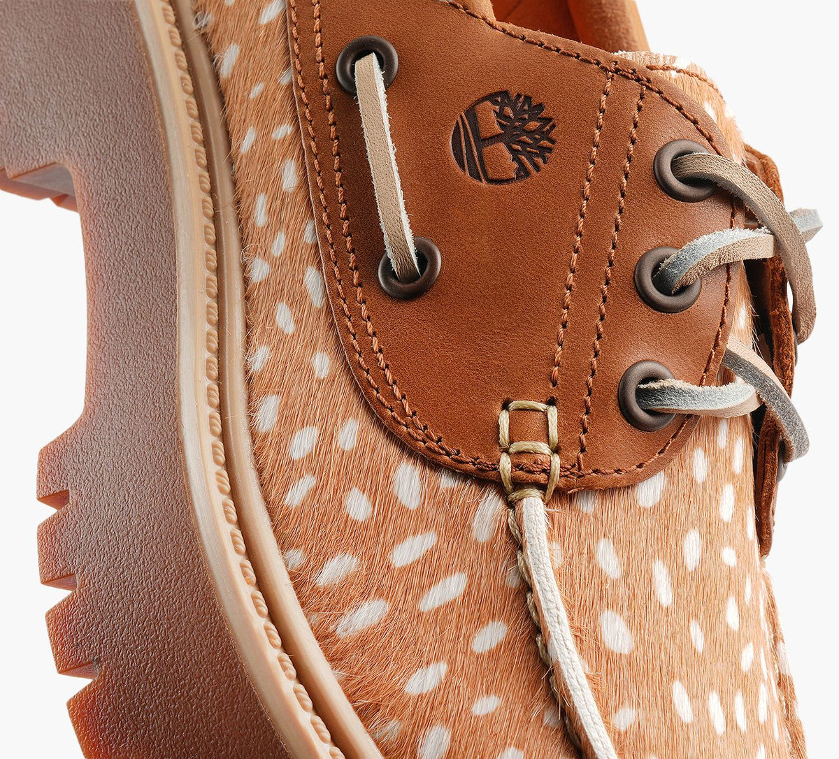 TIMBERLAND STONESTREETPLATFORMDEERPRINTBOATSHOE in TAN view 1b