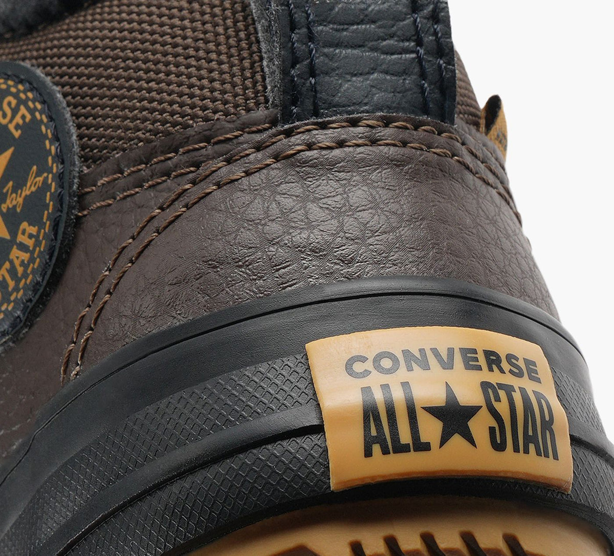 CONVERSE BOTTEDEVILLECHUCKTAYLORALLSTARMALDEN en BRUN vue 1b