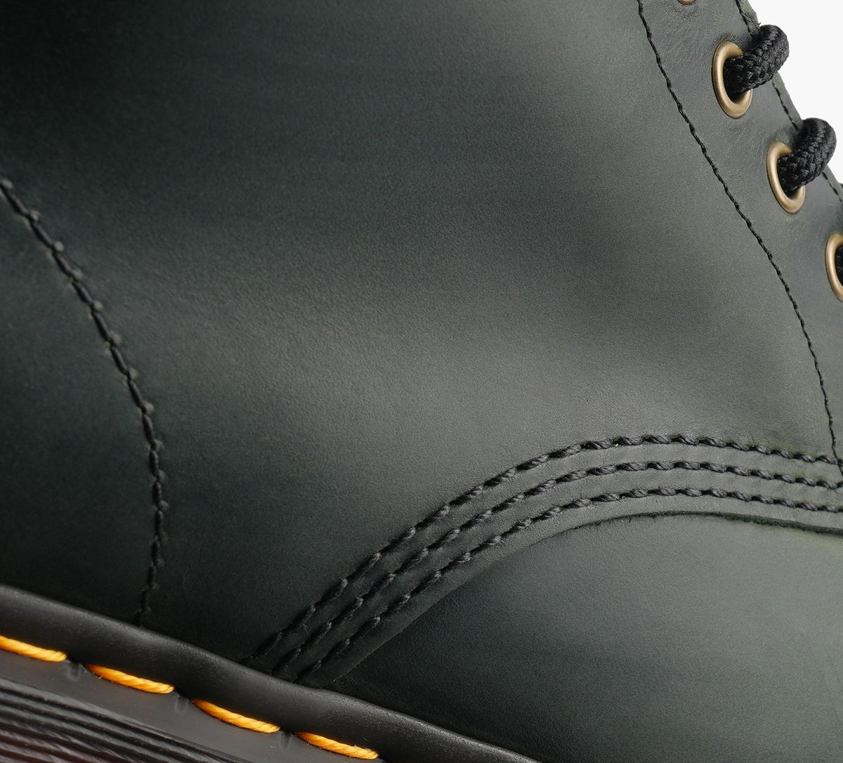 DR. MARTENS 1460 in GREEN view 7