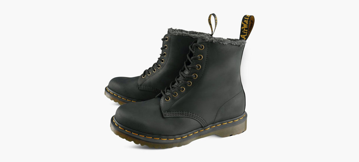 DR. MARTENS 1460WARMLINED in BLACK view 4