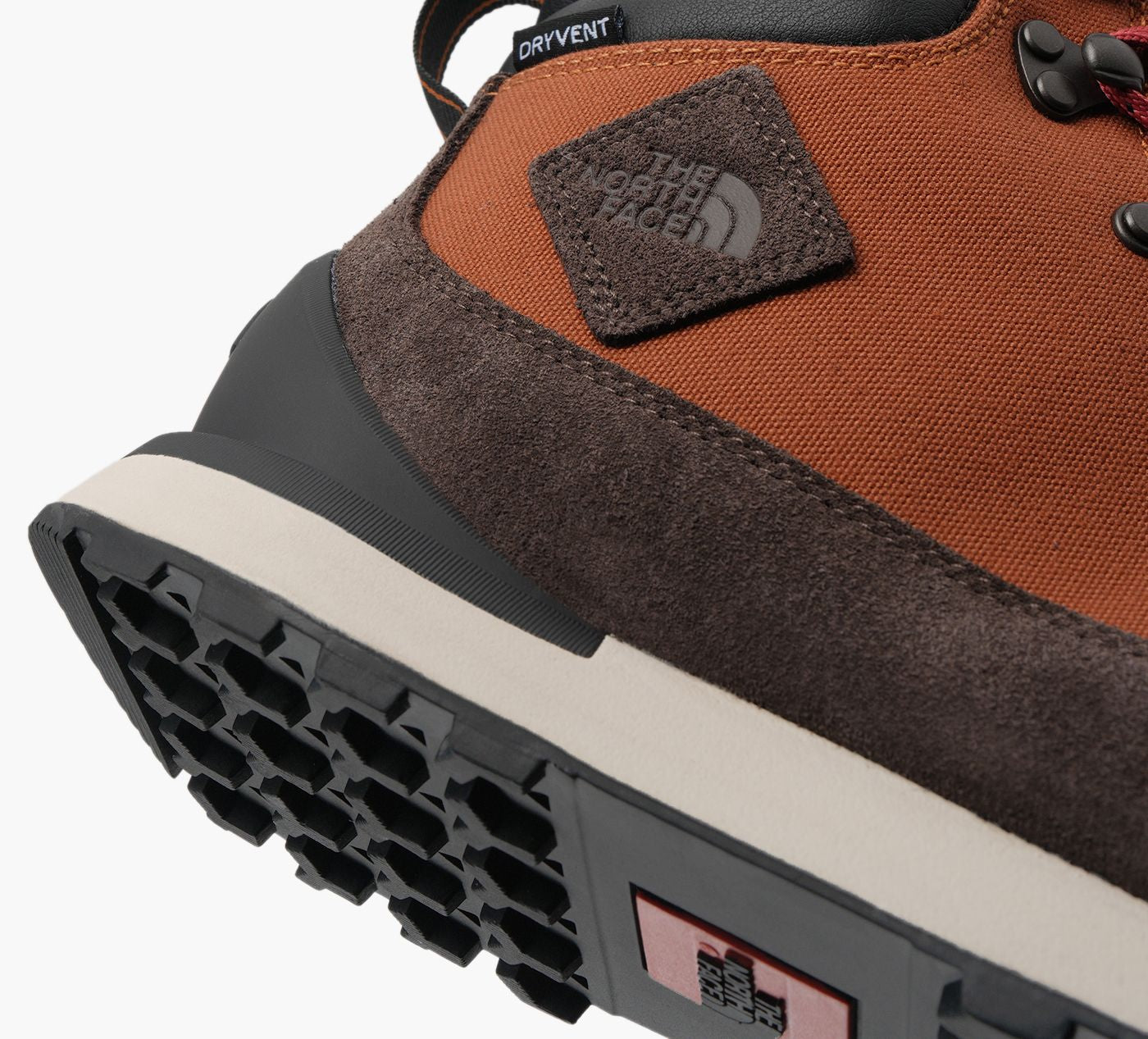 THE NORTH FACE BOTTEIMPERMABLEBACKTOBERKELEYIVTEXTILE en BRUN vue 1b