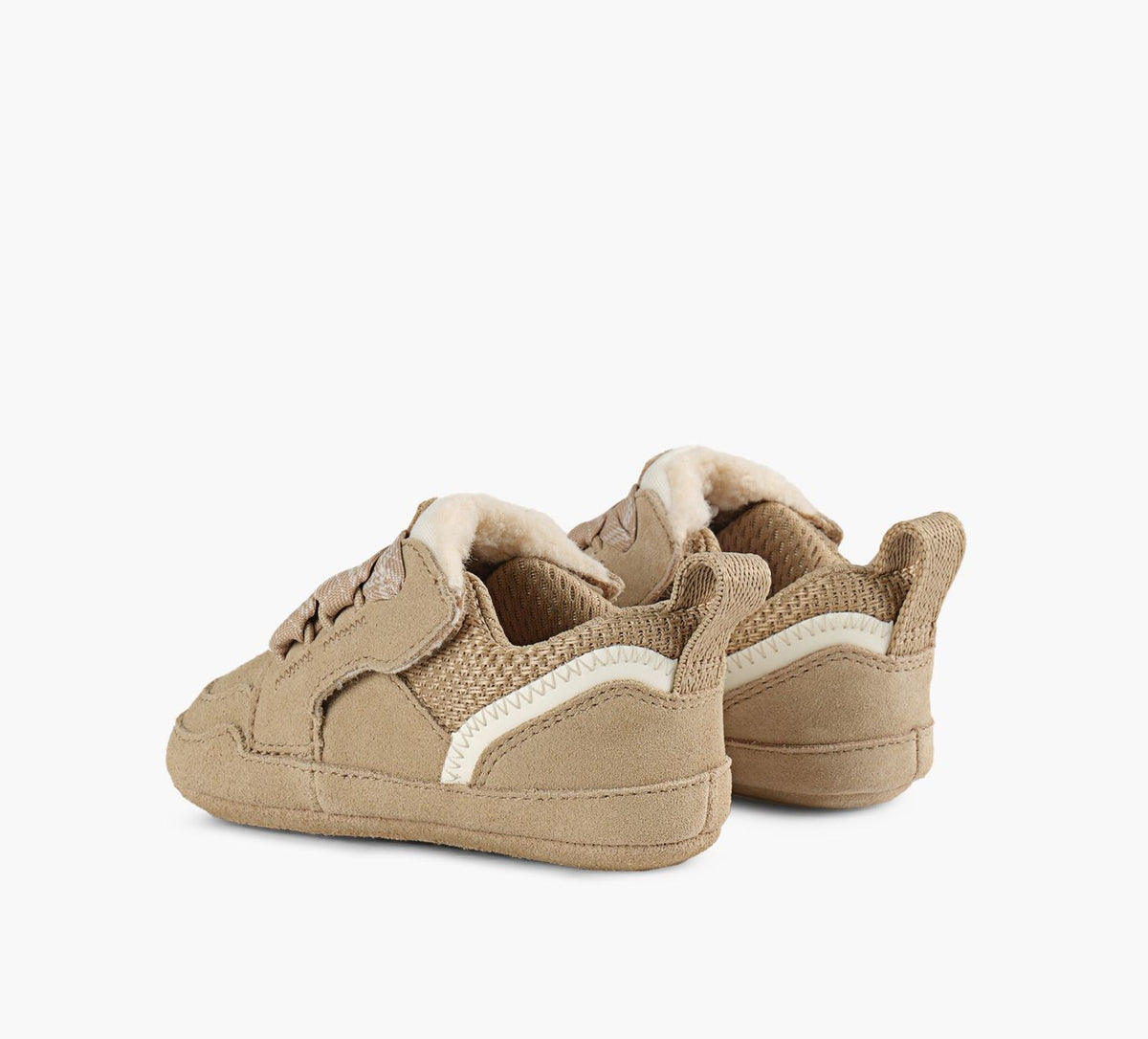 UGG LOWMELBB en BEIGE vue 3
