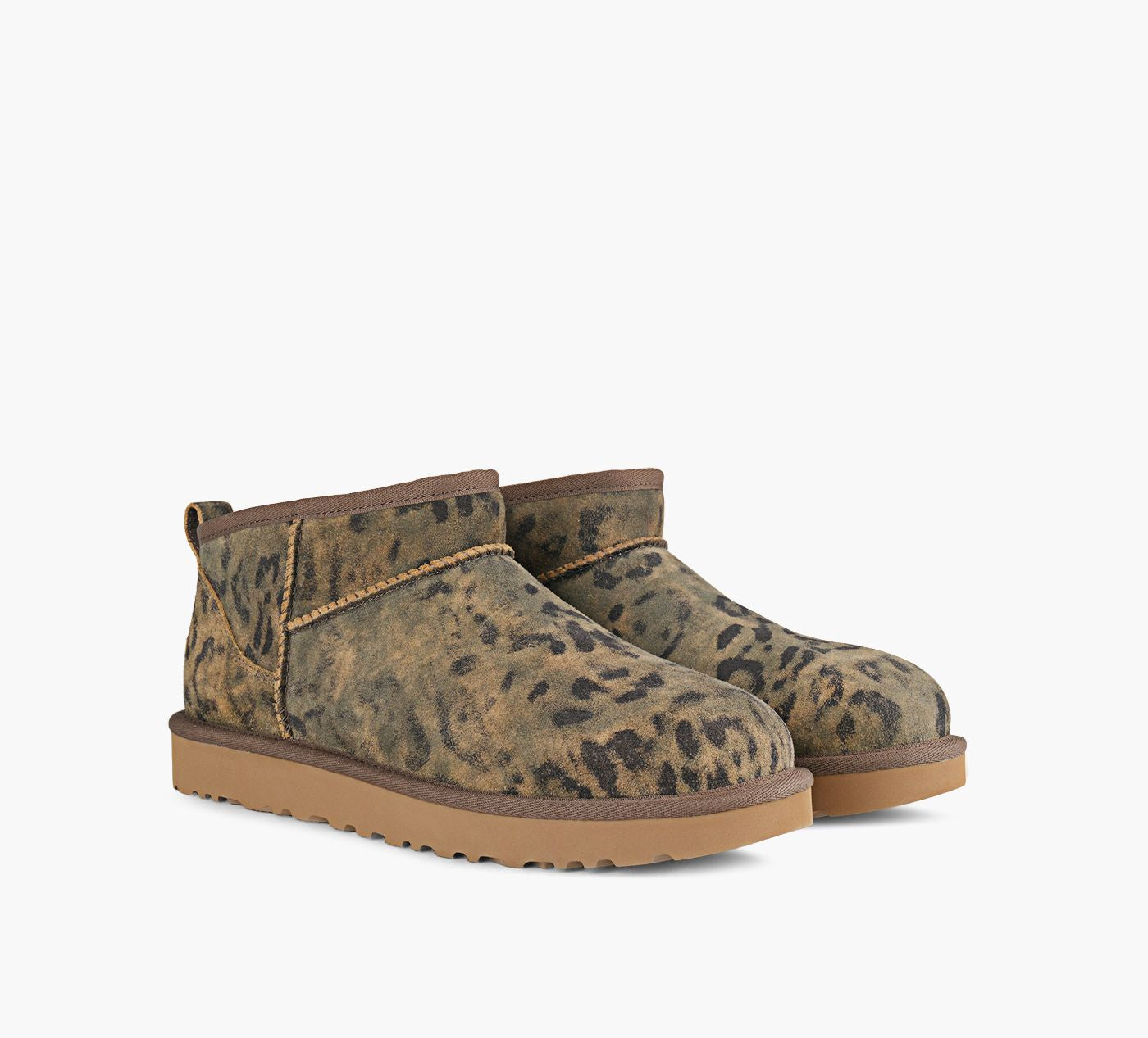 UGG CLASSICULTRAMINISPOTTED en TAN vue 2