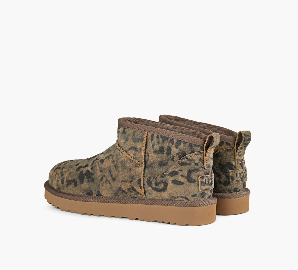 UGG CLASSICULTRAMINISPOTTED en TAN vue 3