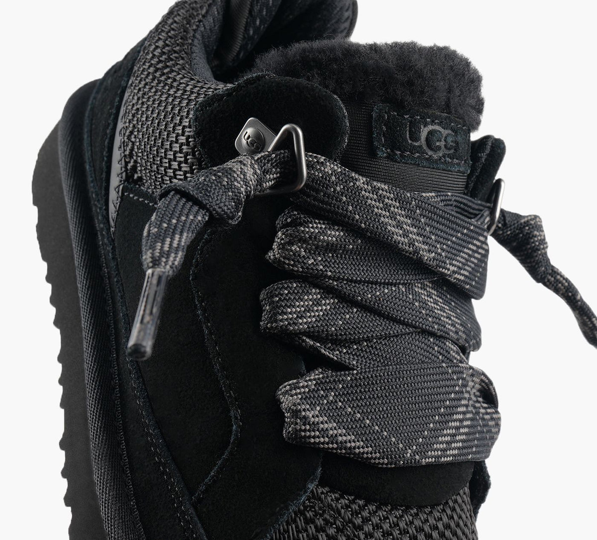 UGG LOWMEL en NOIR vue 1b