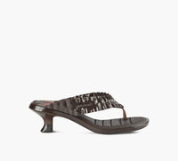 MELISSA MELISSAGANNITHONGMINITALON en BRUN