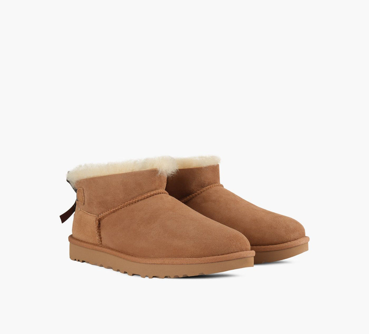 UGG ULTRAMINIBAILEYBOW in TAN view 2