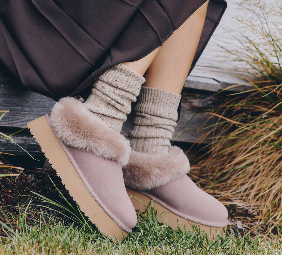 UGG TAZZELLE en TAUPE vue 1a
