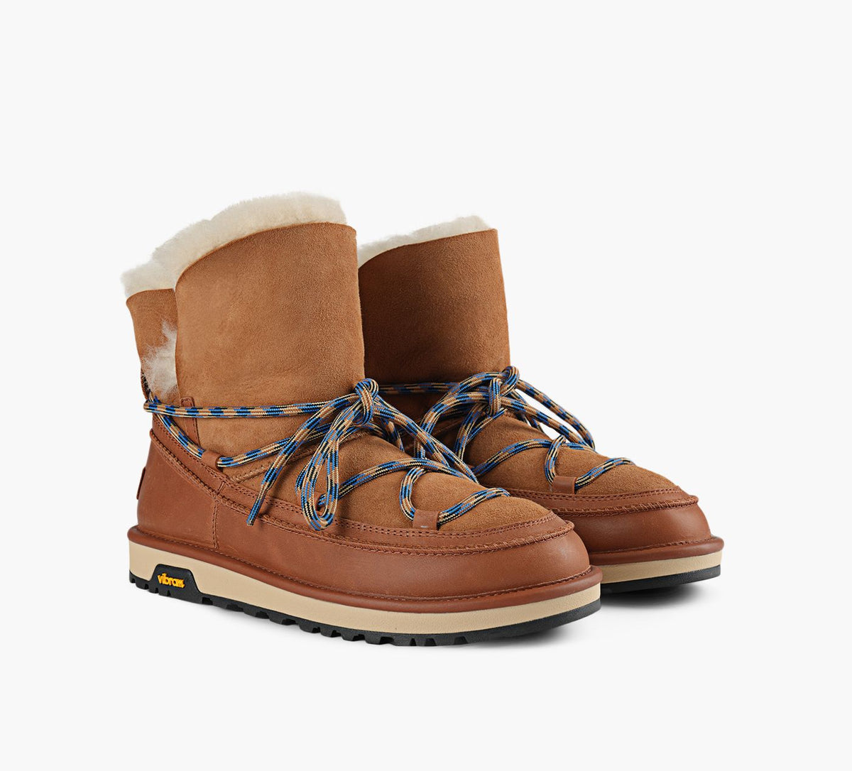 UGG CLASSICTREADBOOT in TAN view 2