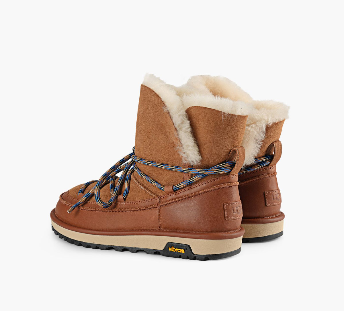 UGG CLASSICTREADBOOT in TAN view 3