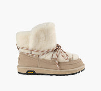 UGG CLASSICTREADFLUFFEDBOOT in BEIGE