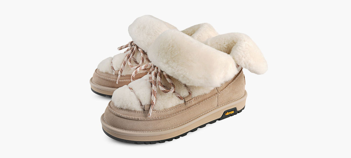 UGG CLASSICTREADFLUFFEDBOOT in BEIGE view 4