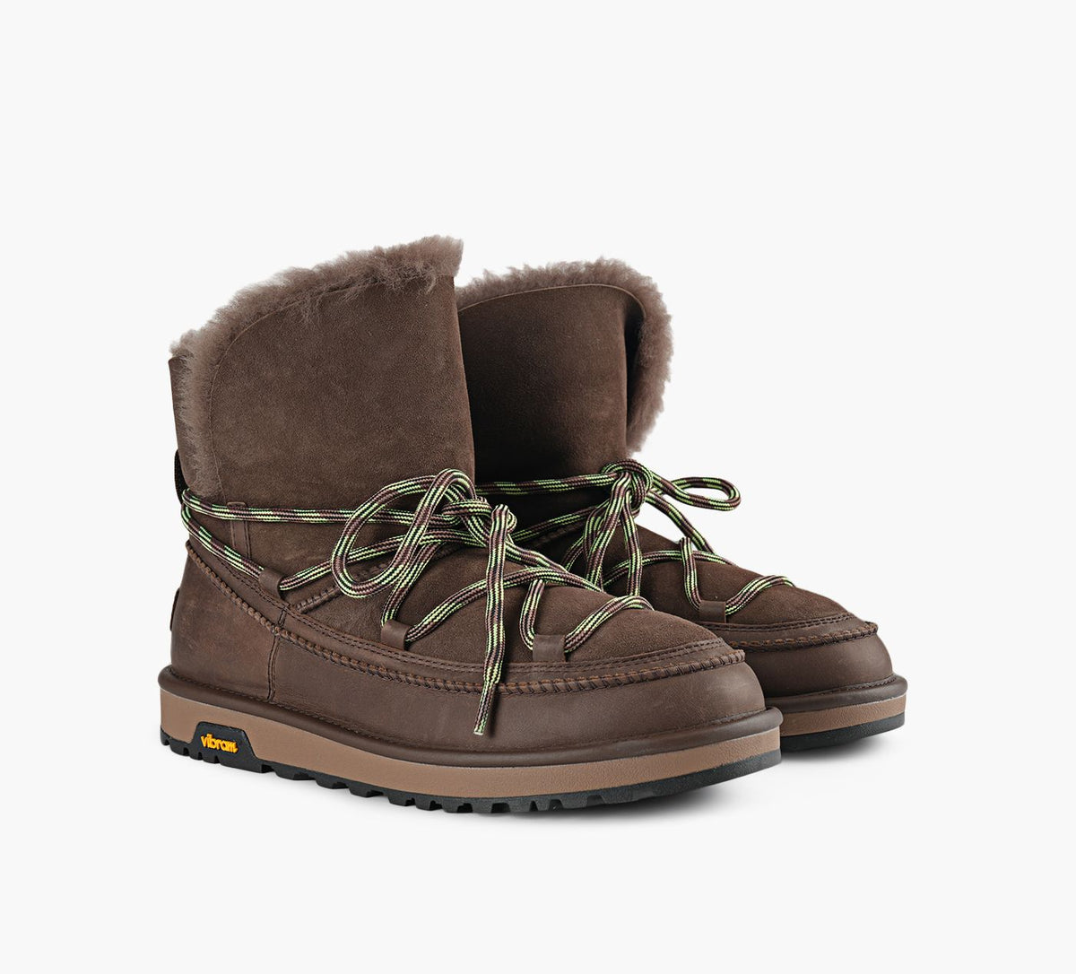 UGG CLASSICTREADBOOT in BROWN view 2