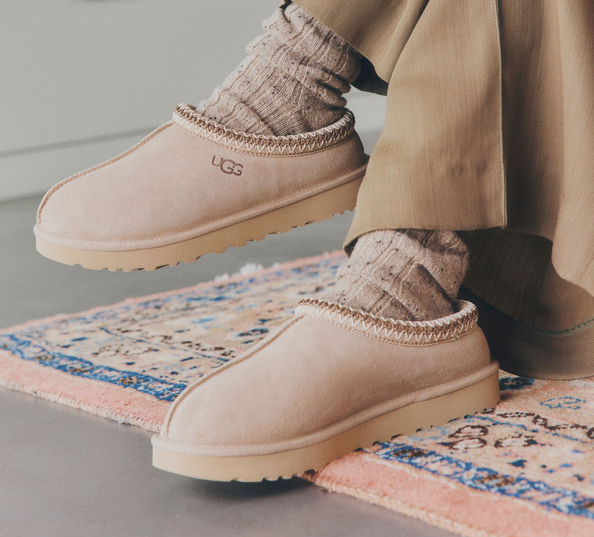 UGG TASMANII in BEIGE view 1a