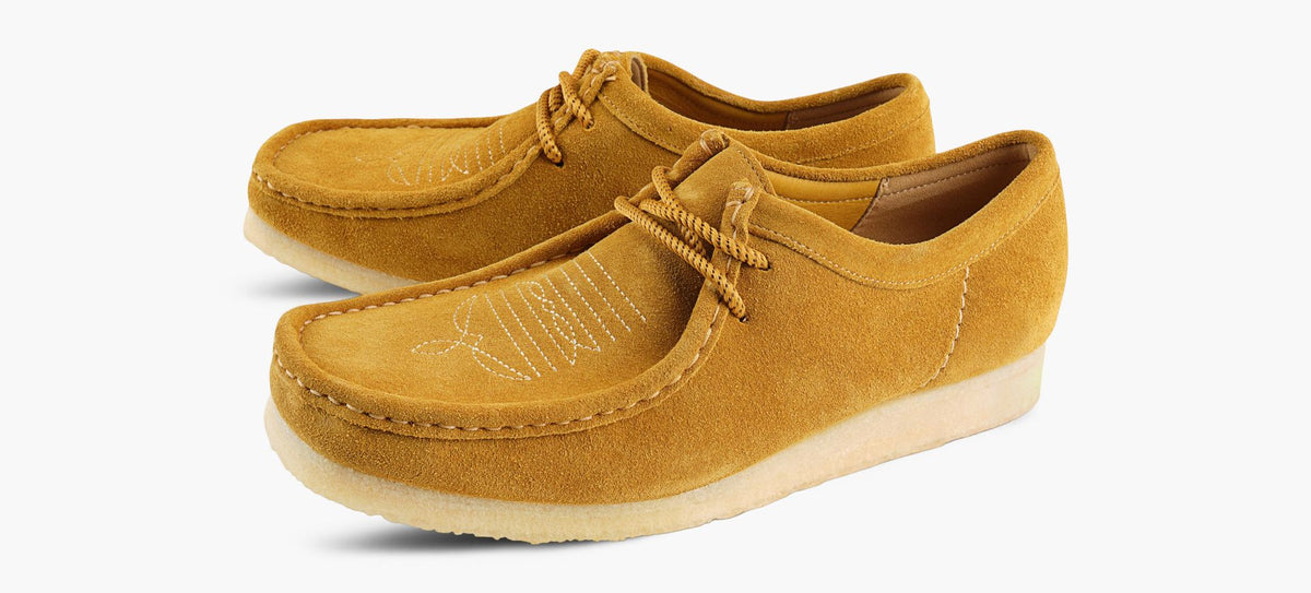 CLARKS ORIGINALS WALLABEE in YELLOW view 4