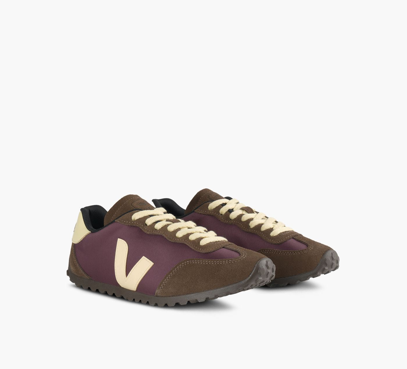 VEJA GT in BURGUNDY view 2