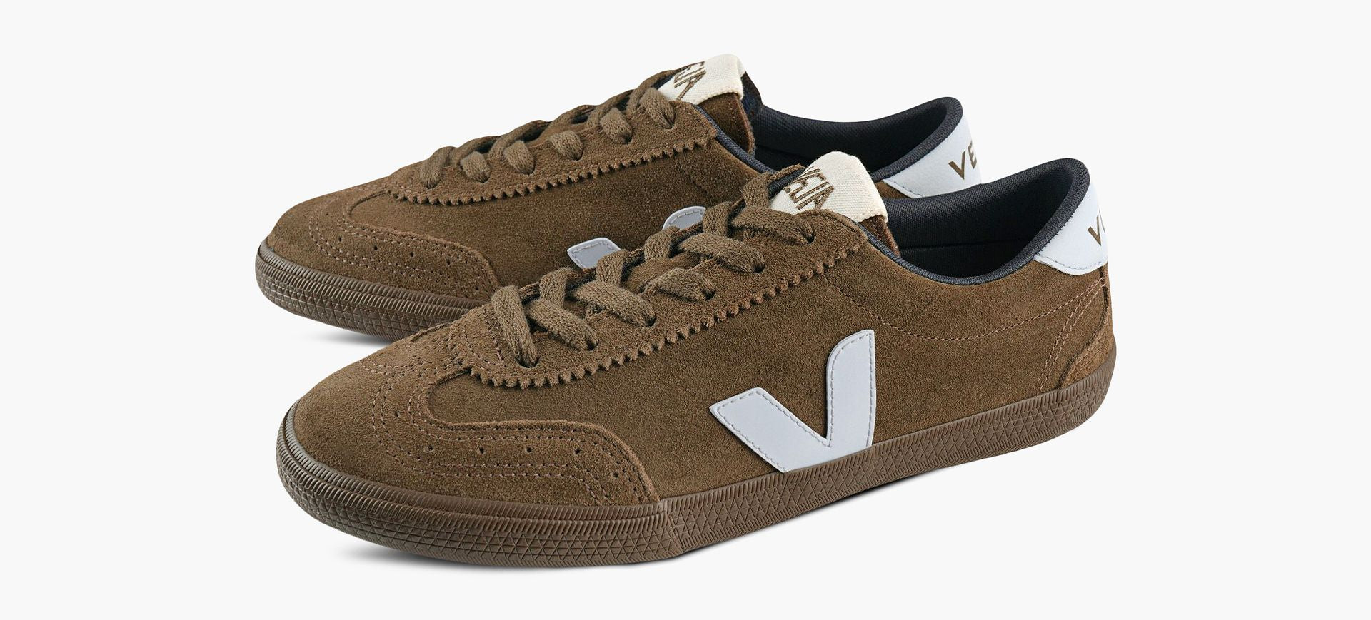 VEJA VOLLEY in BROWN view 4
