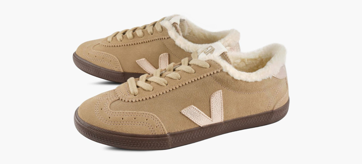 VEJA VOLLEYWINTER in TAN view 4