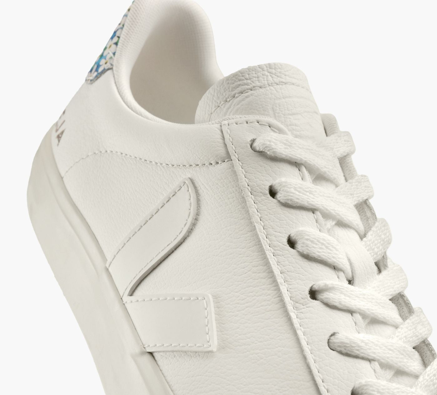VEJA CAMPO en BLANC vue 1b
