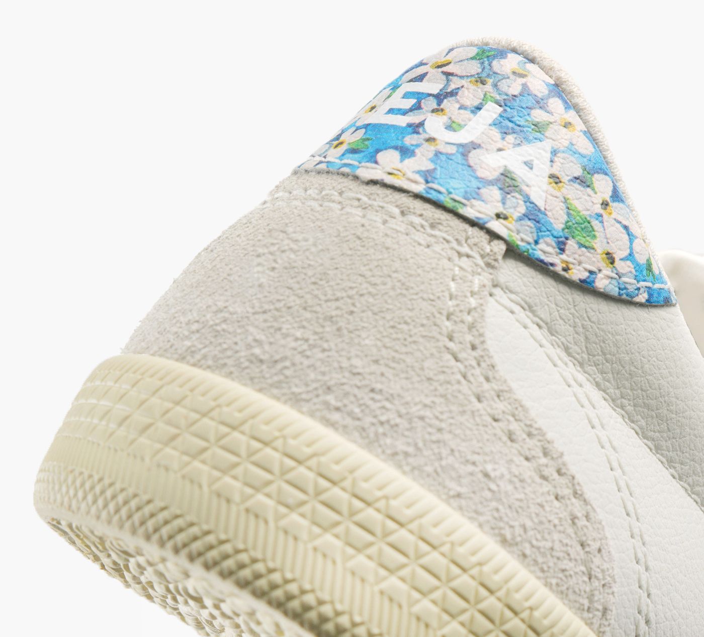 VEJA VOLLEY en BLANC vue 7