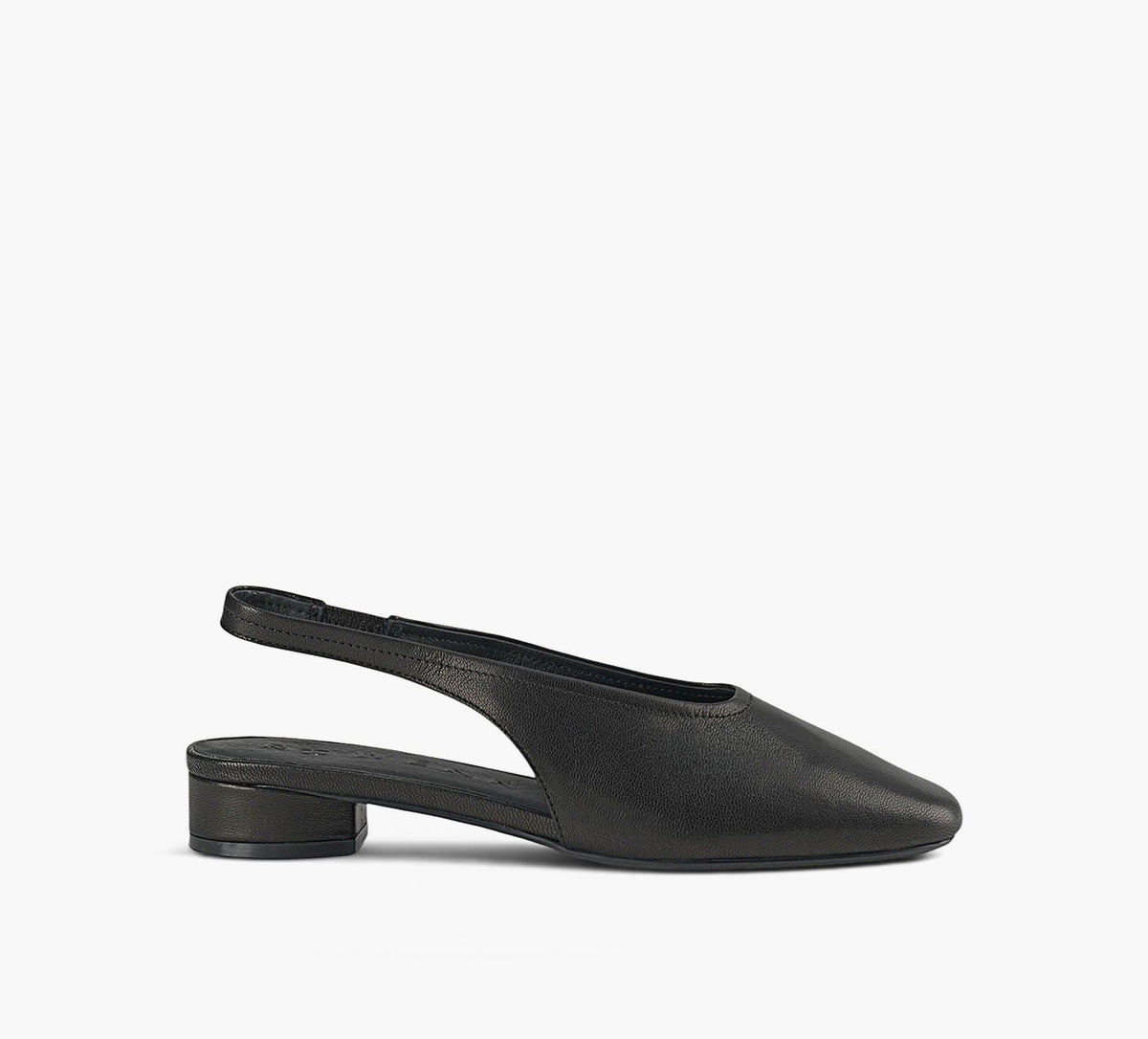 ROWENN NOA in BLACK