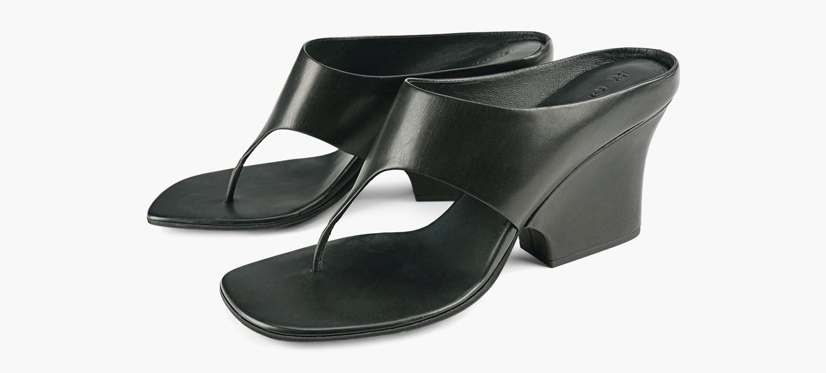ROWENN FYNN in BLACK view 4