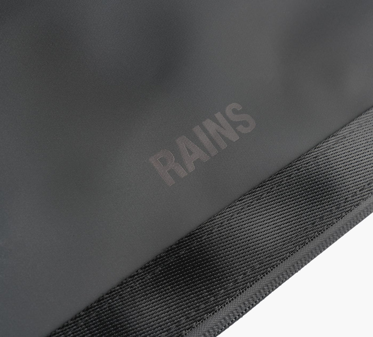 RAINS DEEPWATER2WAYTOTEBACKPACK in BLACK view 7