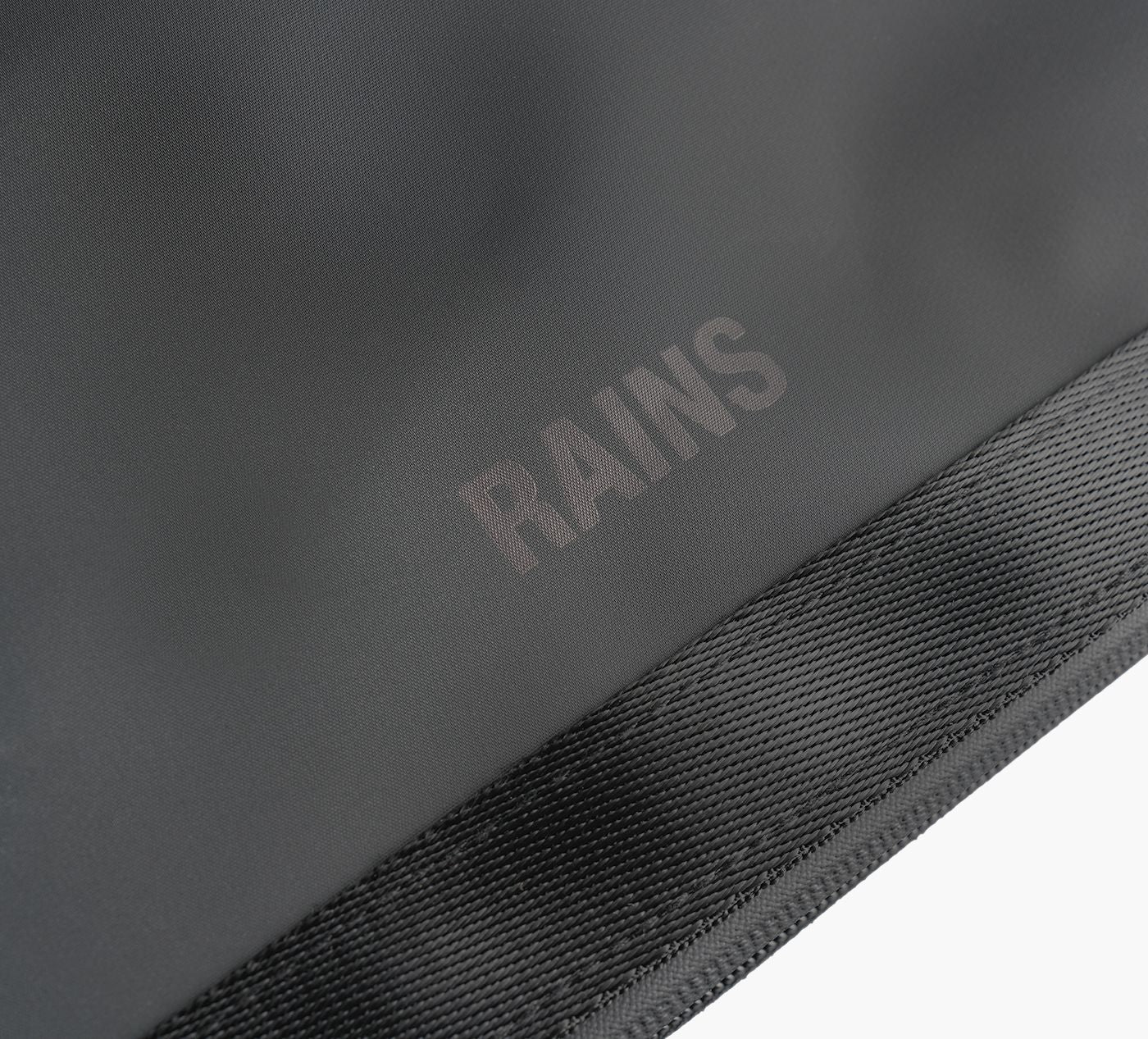RAINS DEEPWATER2WAYTOTEBACKPACK in BLACK view 7