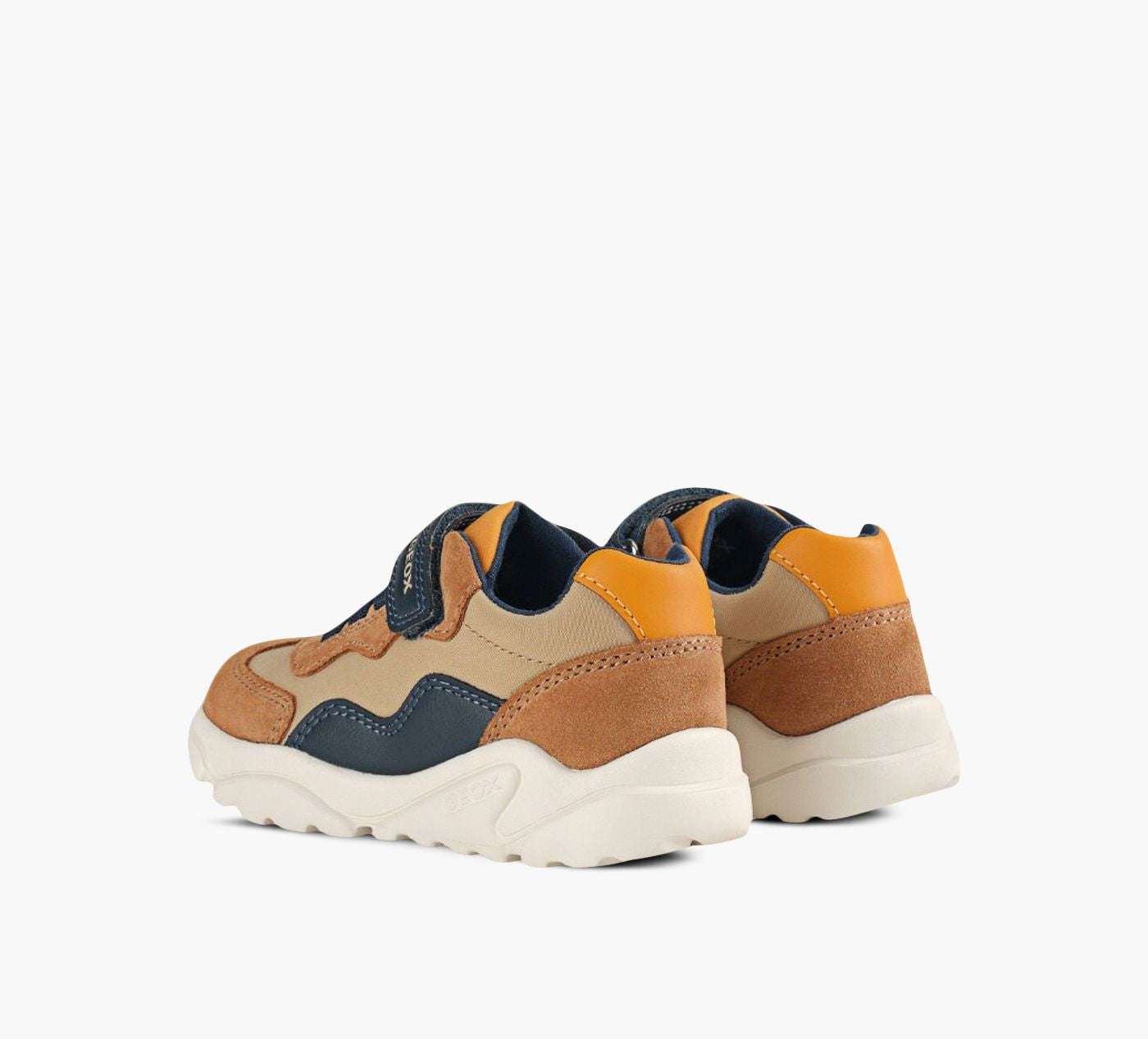 GEOX BCIUFCIUFGARON en TAN vue 3