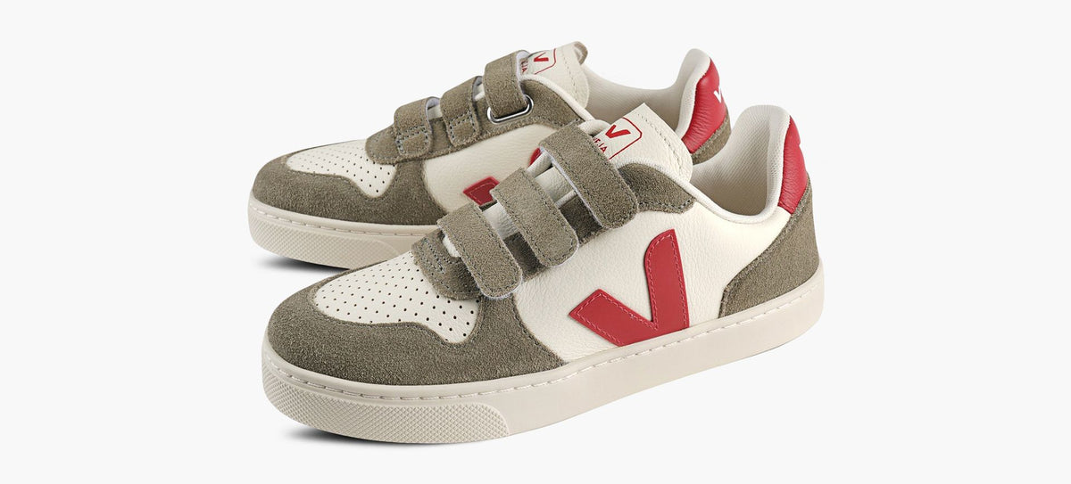 VEJA SMALLV10 in WHITE view 4