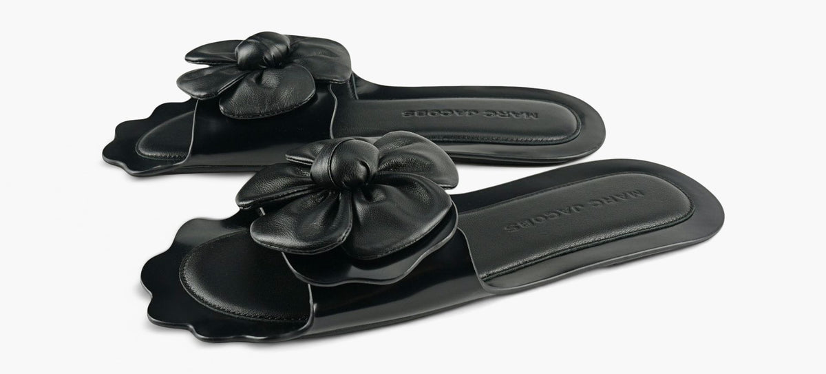 MARC JACOBS THEDAISYSANDAL in BLACK view 4