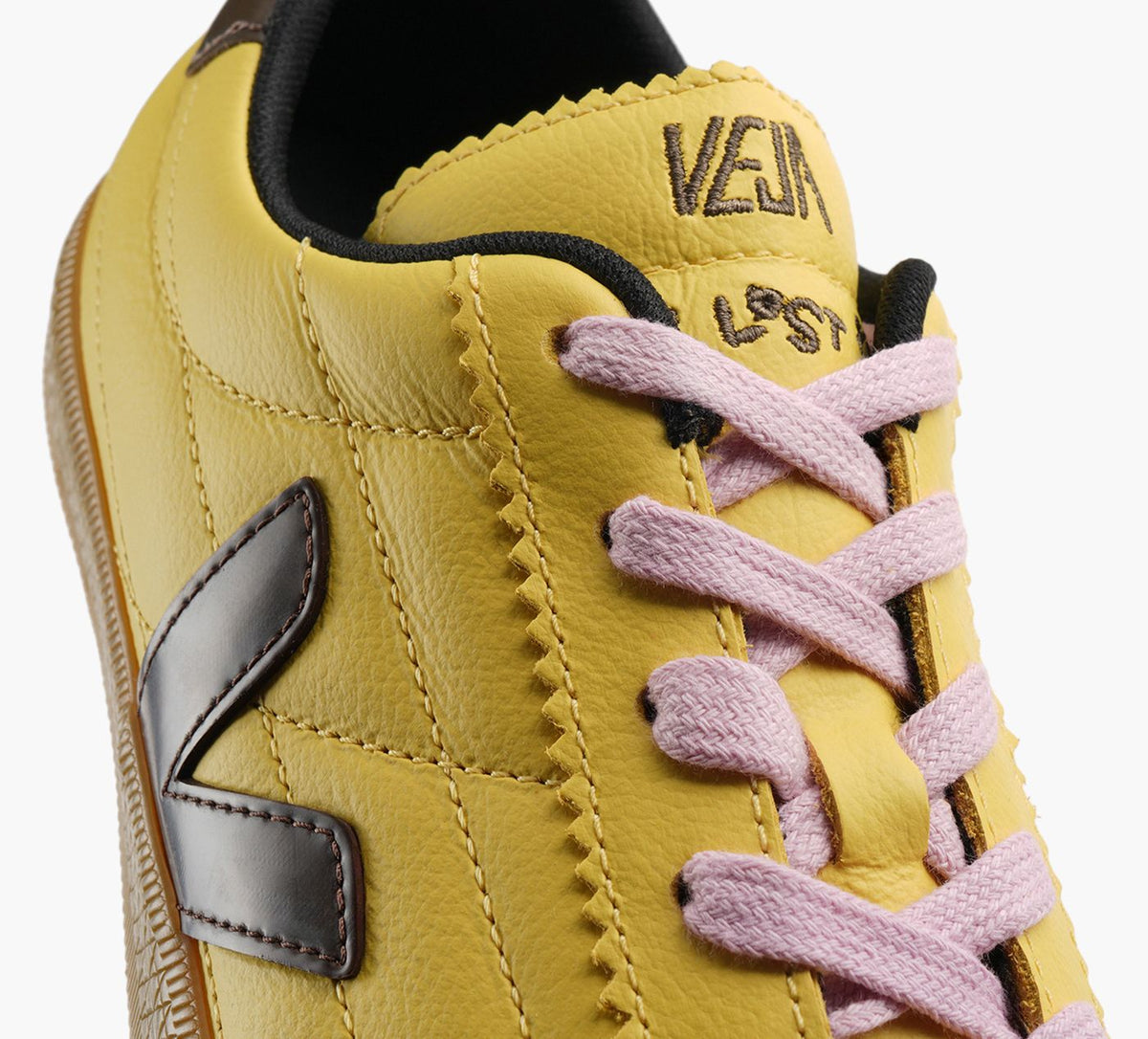 VEJA PANENKAVEJAXTWOLOSTKIDS in YELLOW view 7