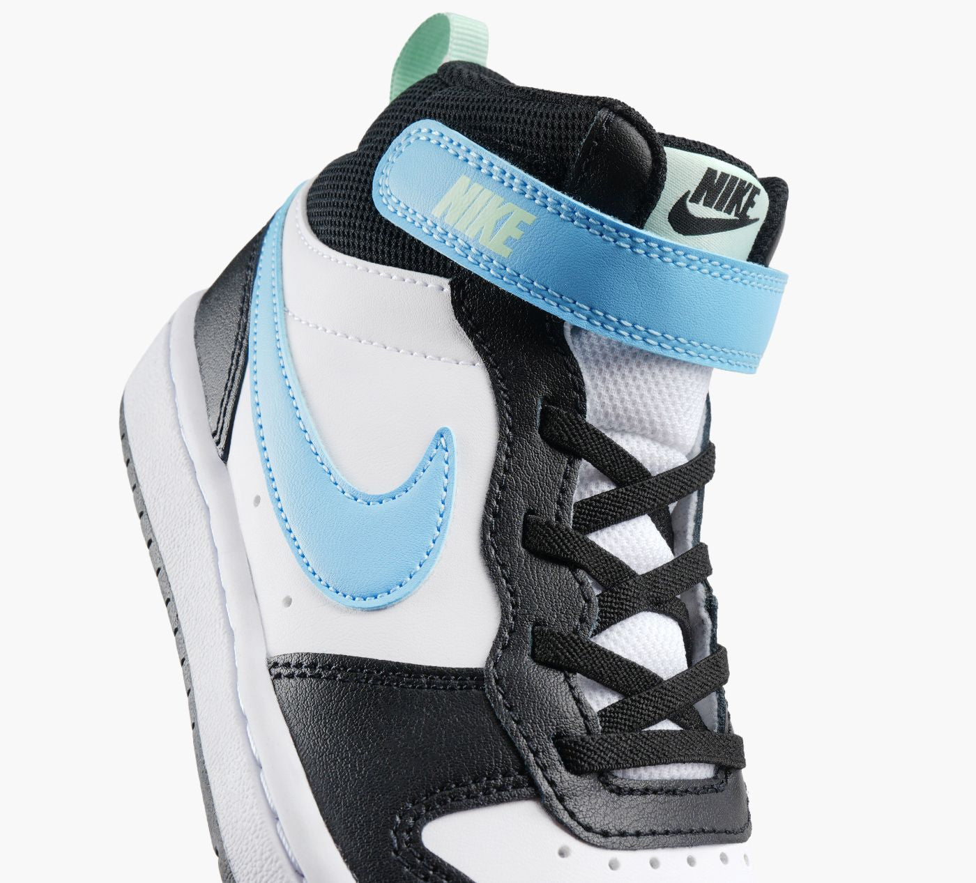 NIKE BASKETCOURTBOROUGHMID2 en BLANC vue 1b