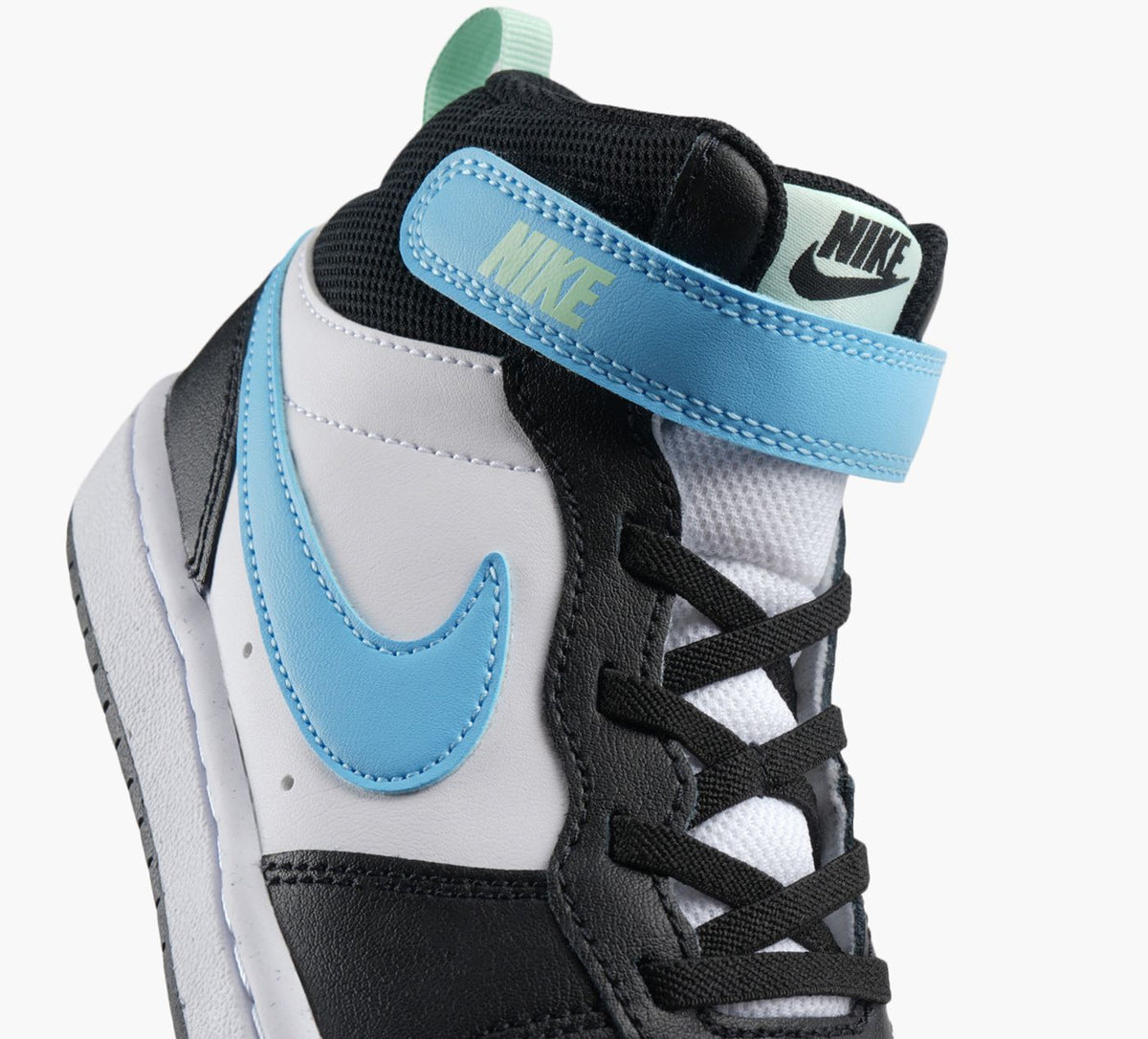 NIKE BASKETCOURTBOROUGHMID2 en BLANC vue 1b