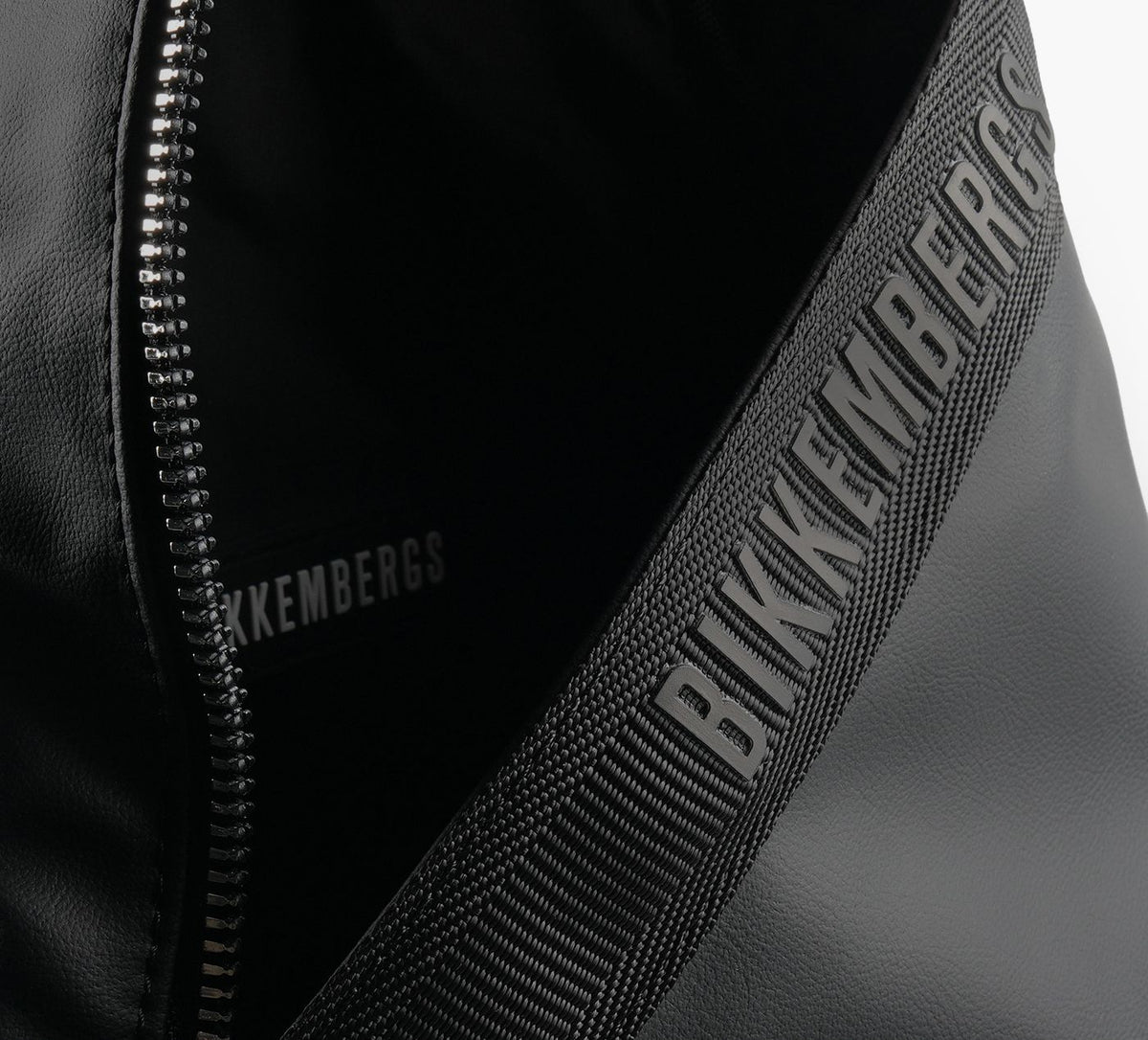 BIKKEMBERGS ISERSLING in BLACK view 4