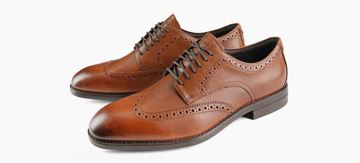 COLE HAAN OXFORDGRANDWINGTIPHARMON en TAN vue 4