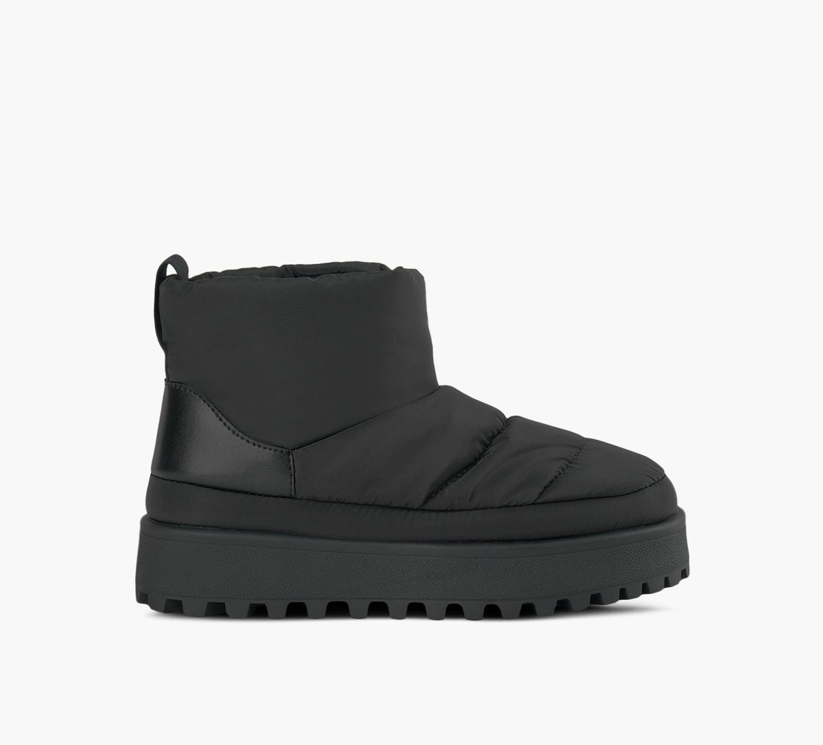 ARTICA WHISTLER in BLACK