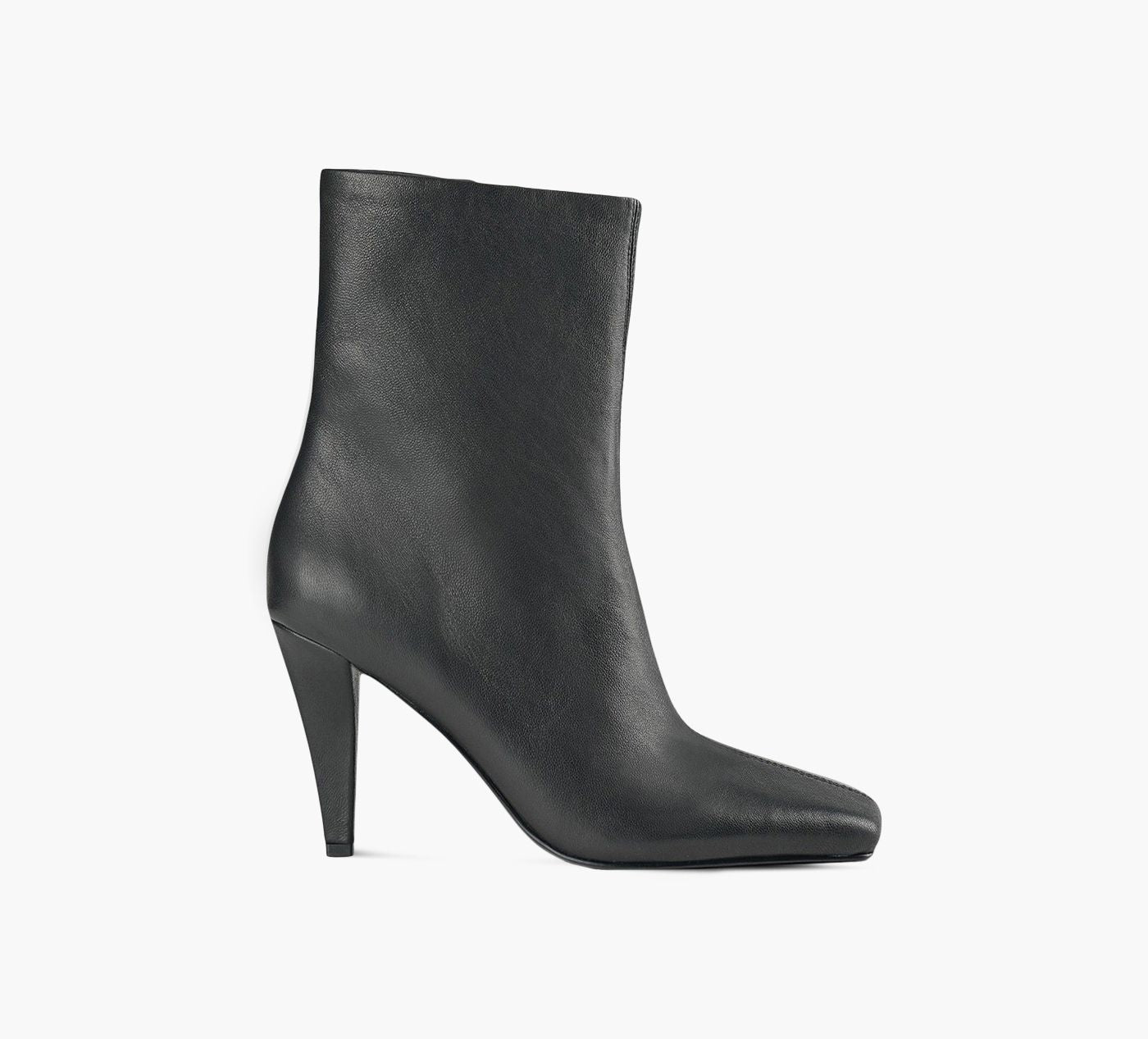 ROWENN SKYE en NOIR