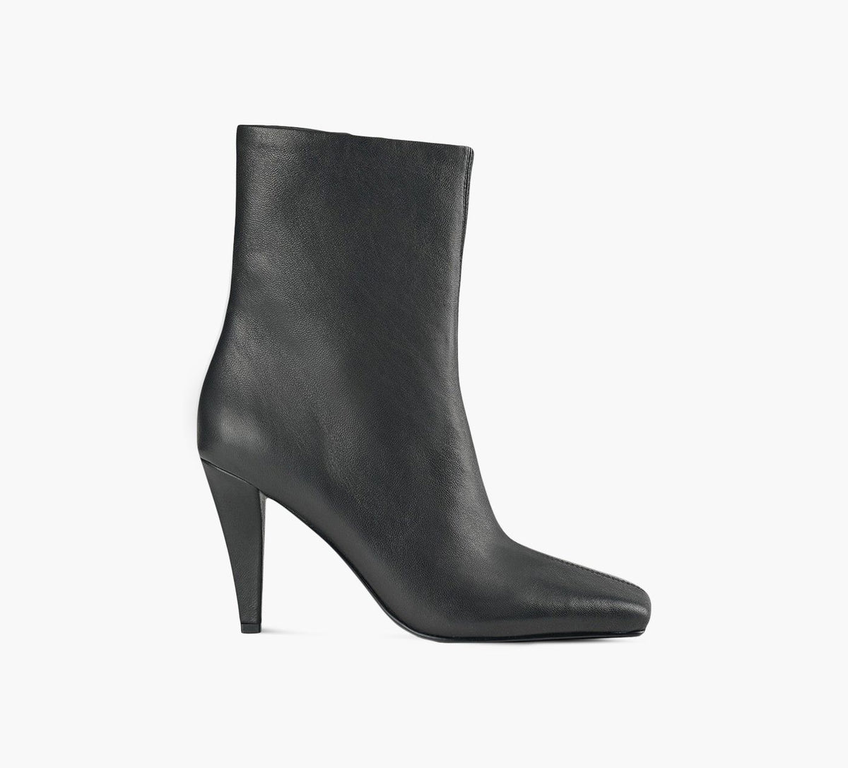 ROWENN SKYE en NOIR