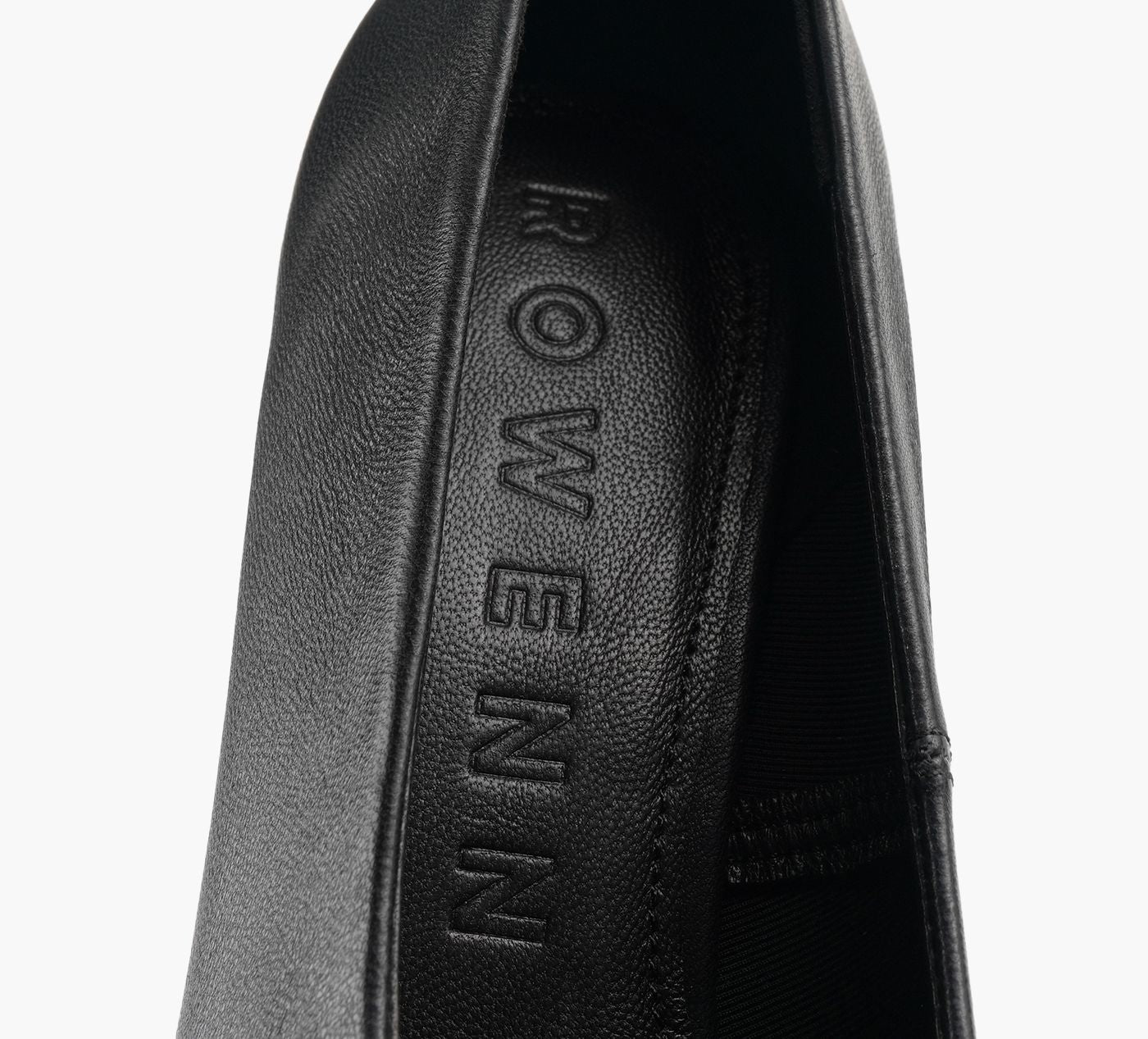 ROWENN SOVA in BLACK view 1b