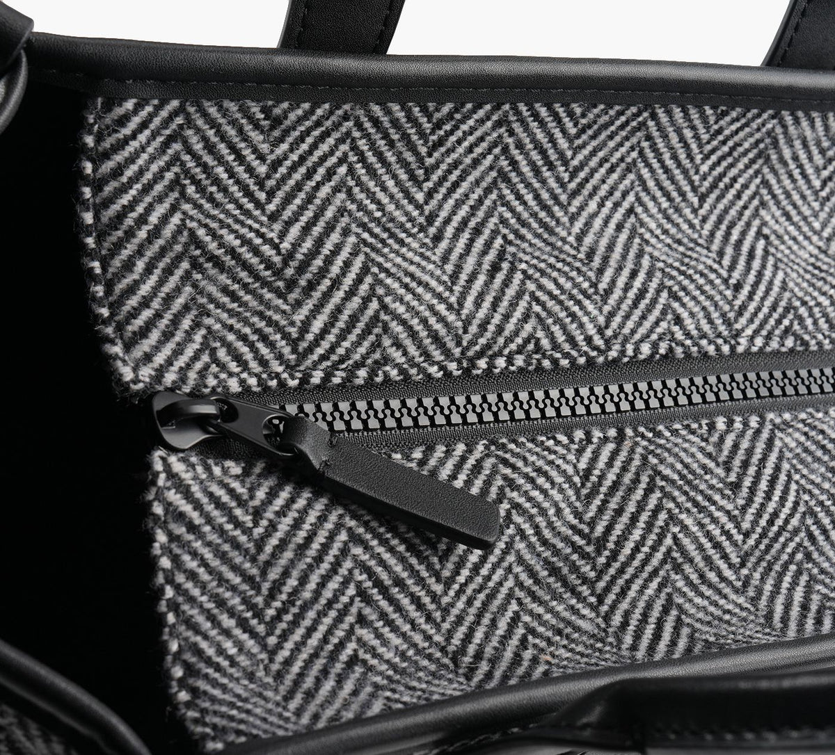 WISHBONE TORY en NOIR vue 4