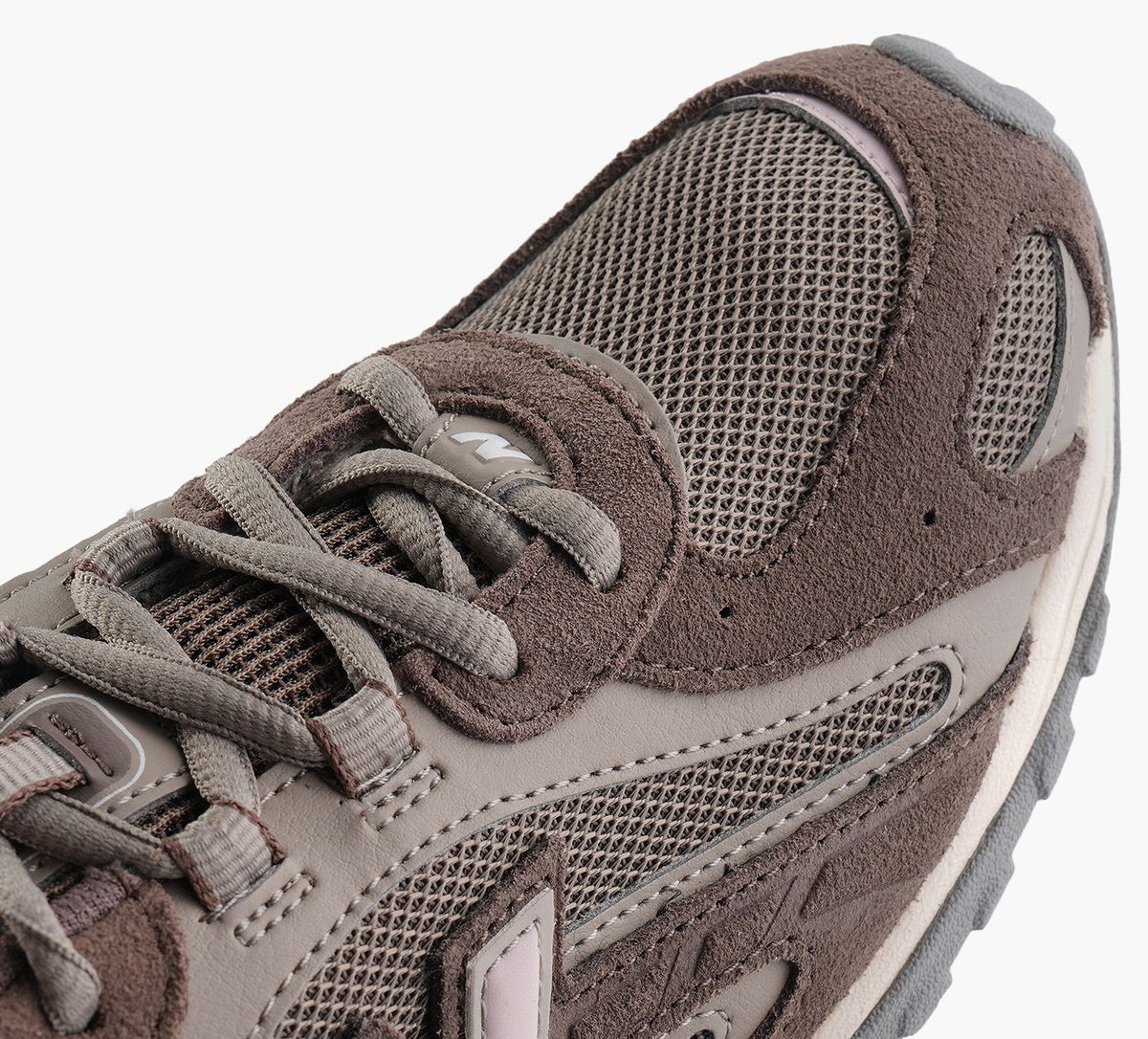 NEW BALANCE 204L en BRUN vue 8