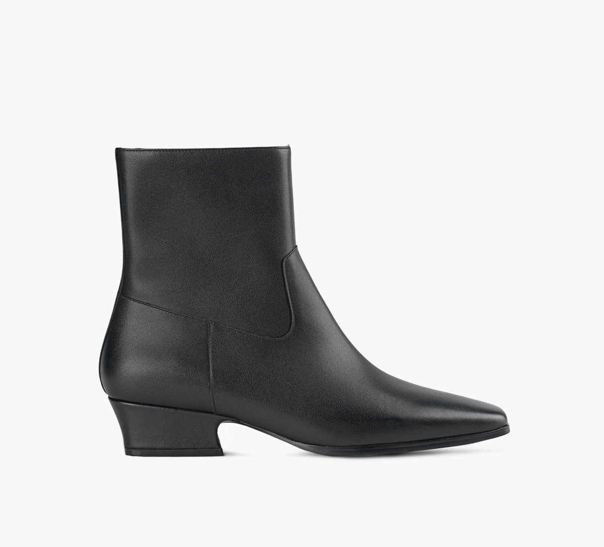 ROWENN RAYA en NOIR