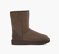 UGG CLASSICSHORTII in BROWN
