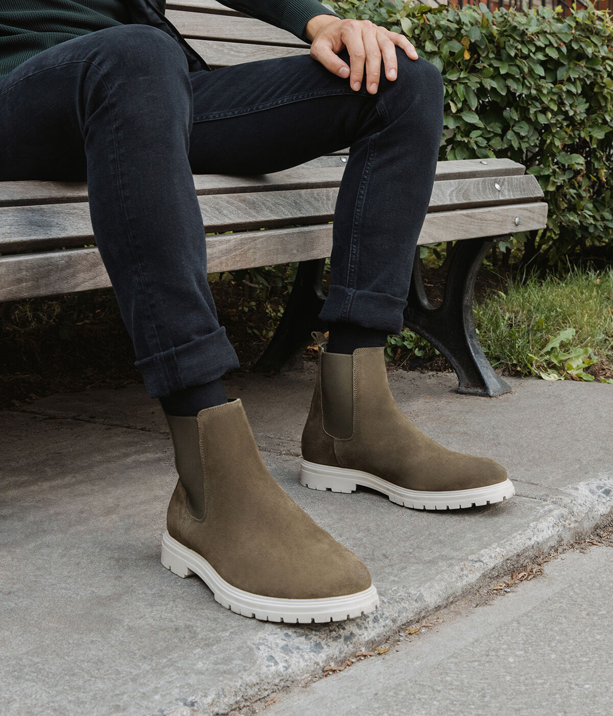 B2 sales chelsea boots