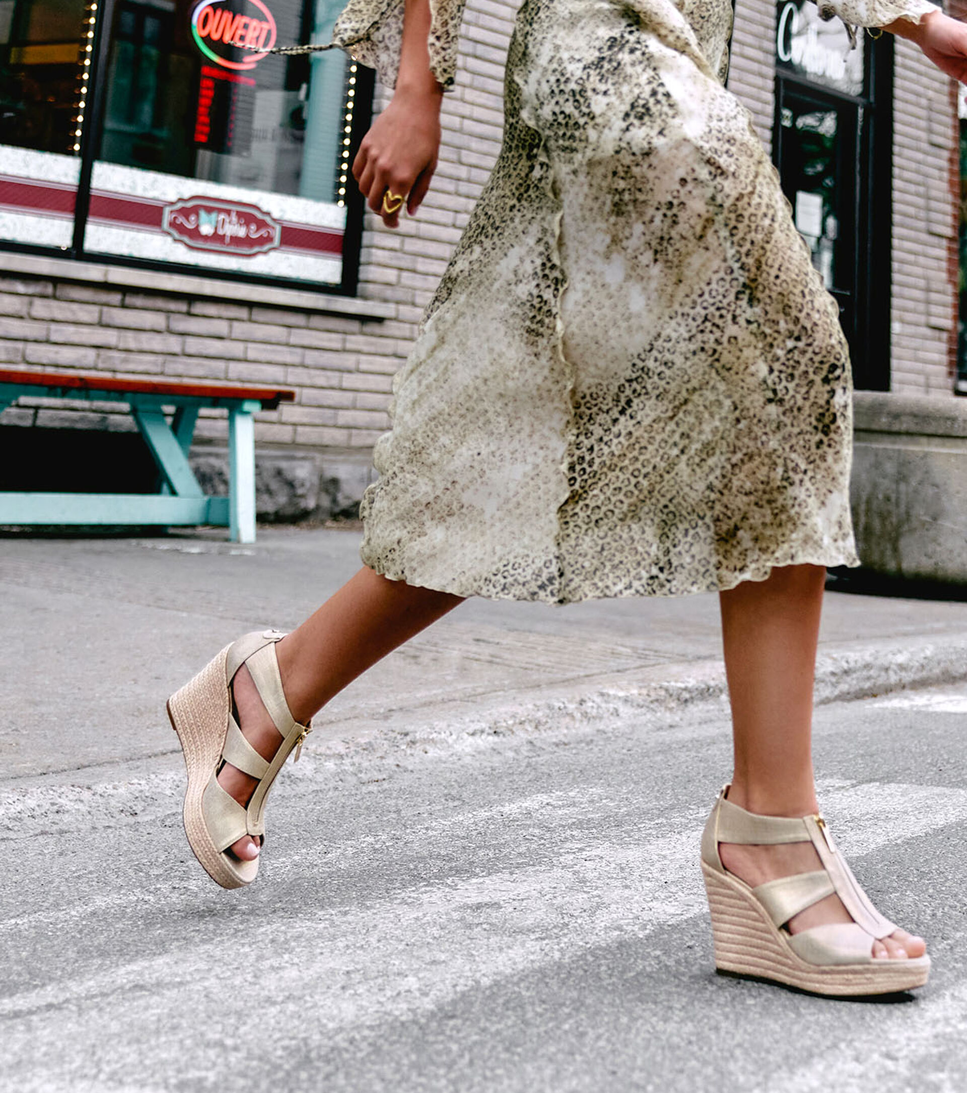 MICHAEL MICHAEL KORS DAMITA WEDGE - Gold Fabric | Browns Shoes