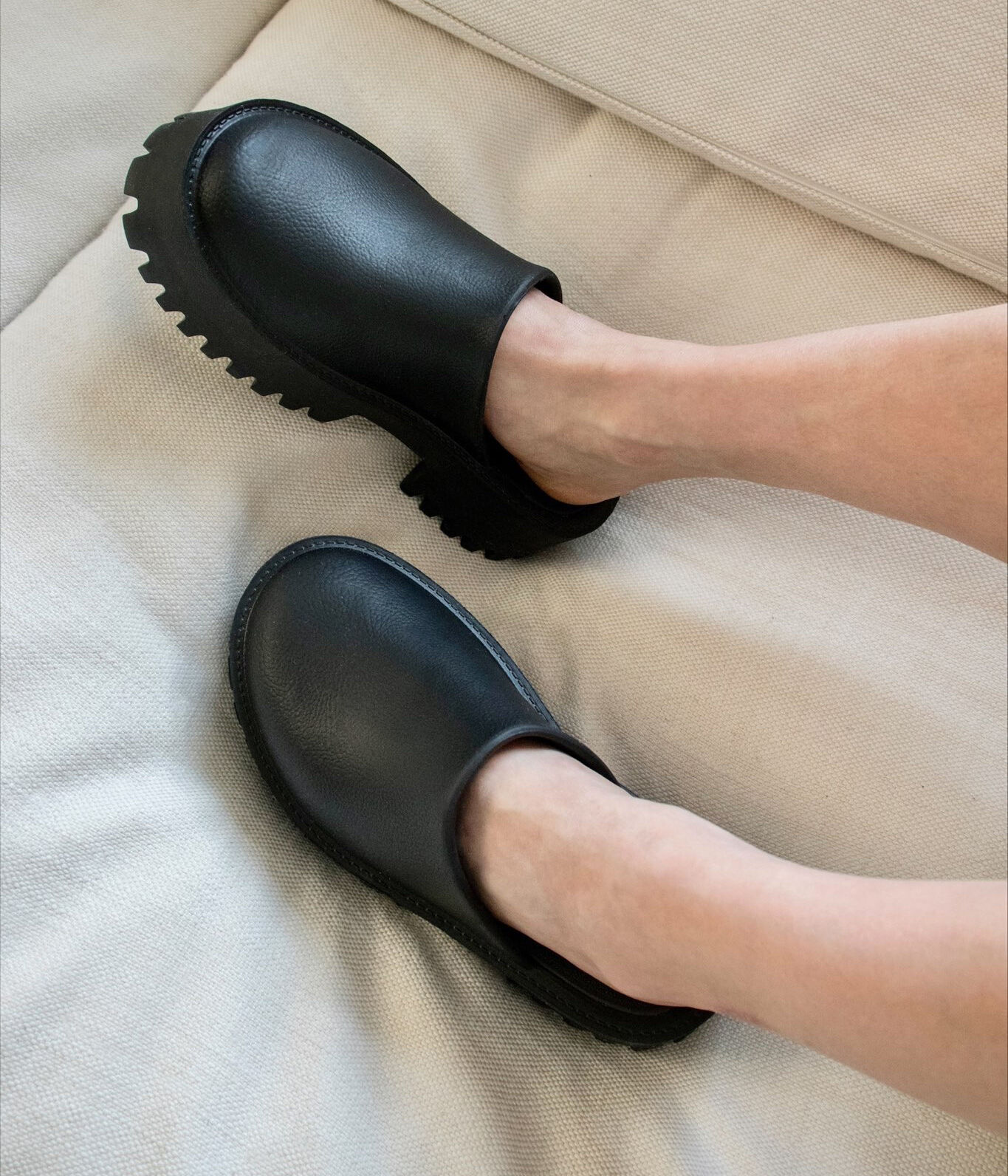 Jeffrey campbell clogs hot sale