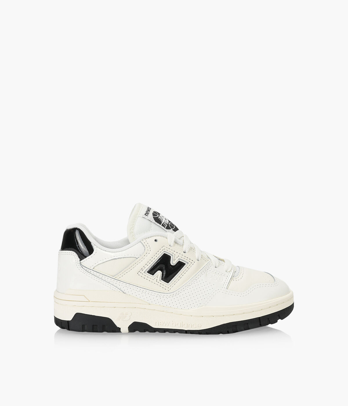 New balance discount 5 lifestyle shoes
