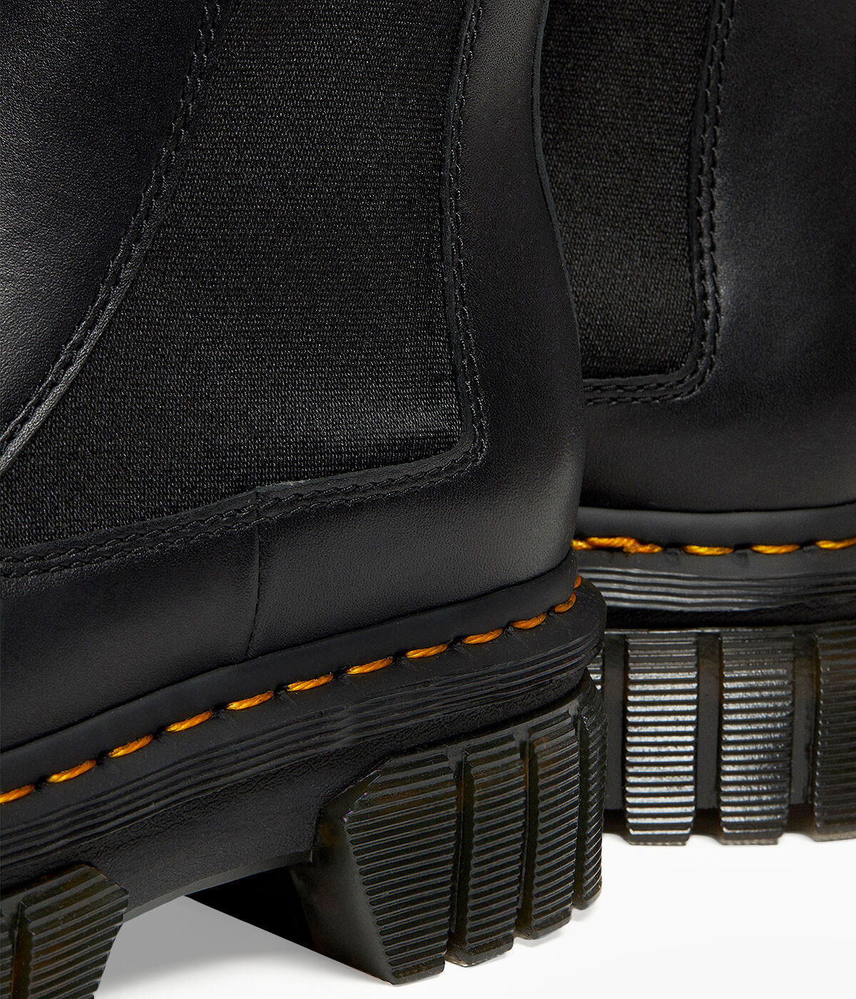 DR. MARTENS AUDRICK PLATFORM CHELSEA BOOTS - Black Leather