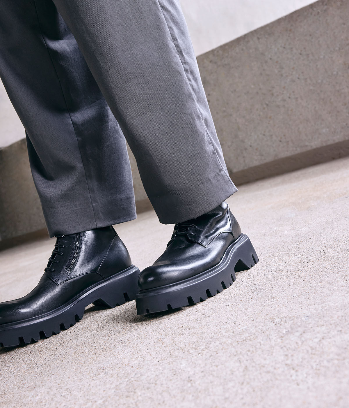 INTENSI BLAZE Black Leather Browns Shoes